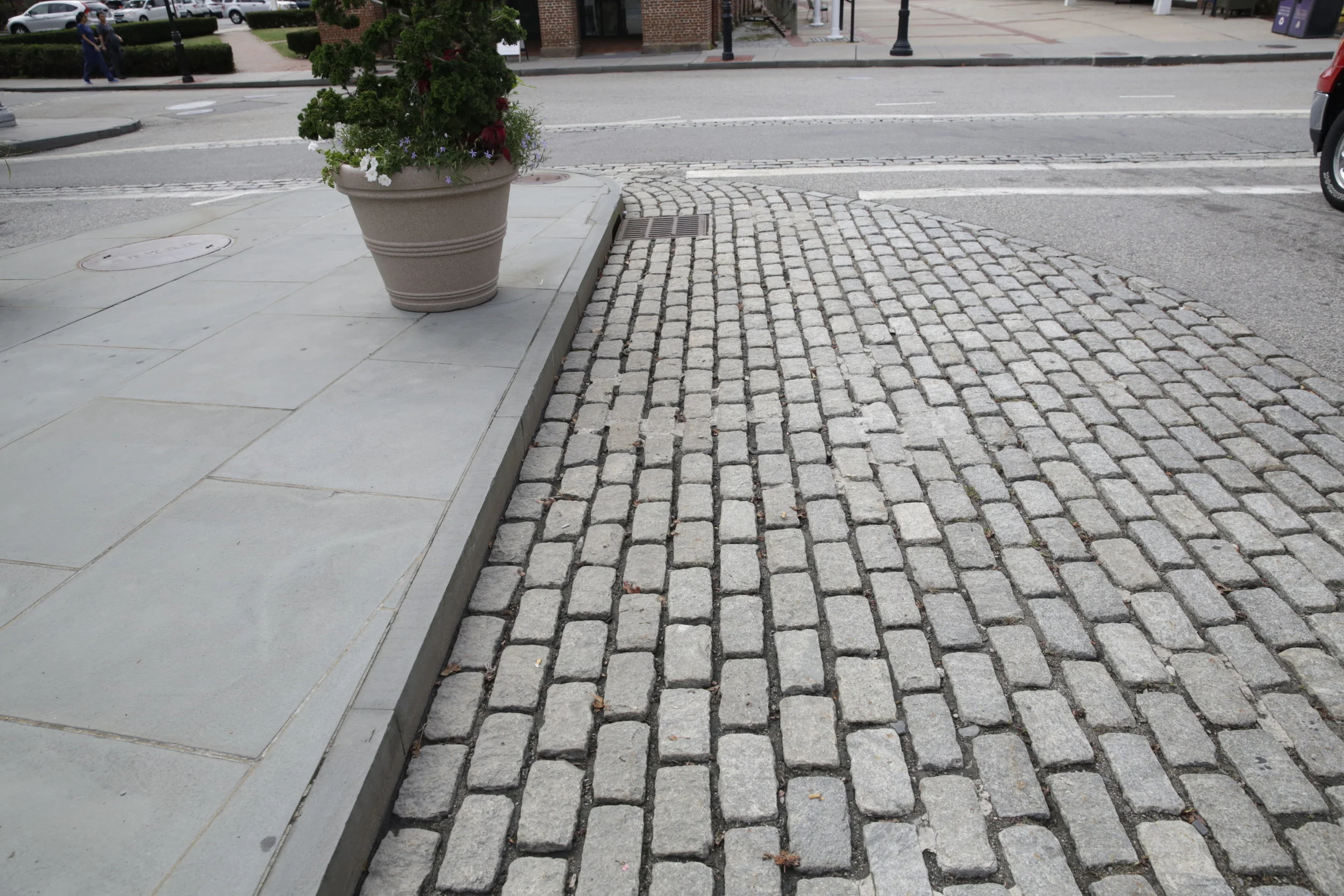 WashingtonSqThamesCobblestones0156.JPG