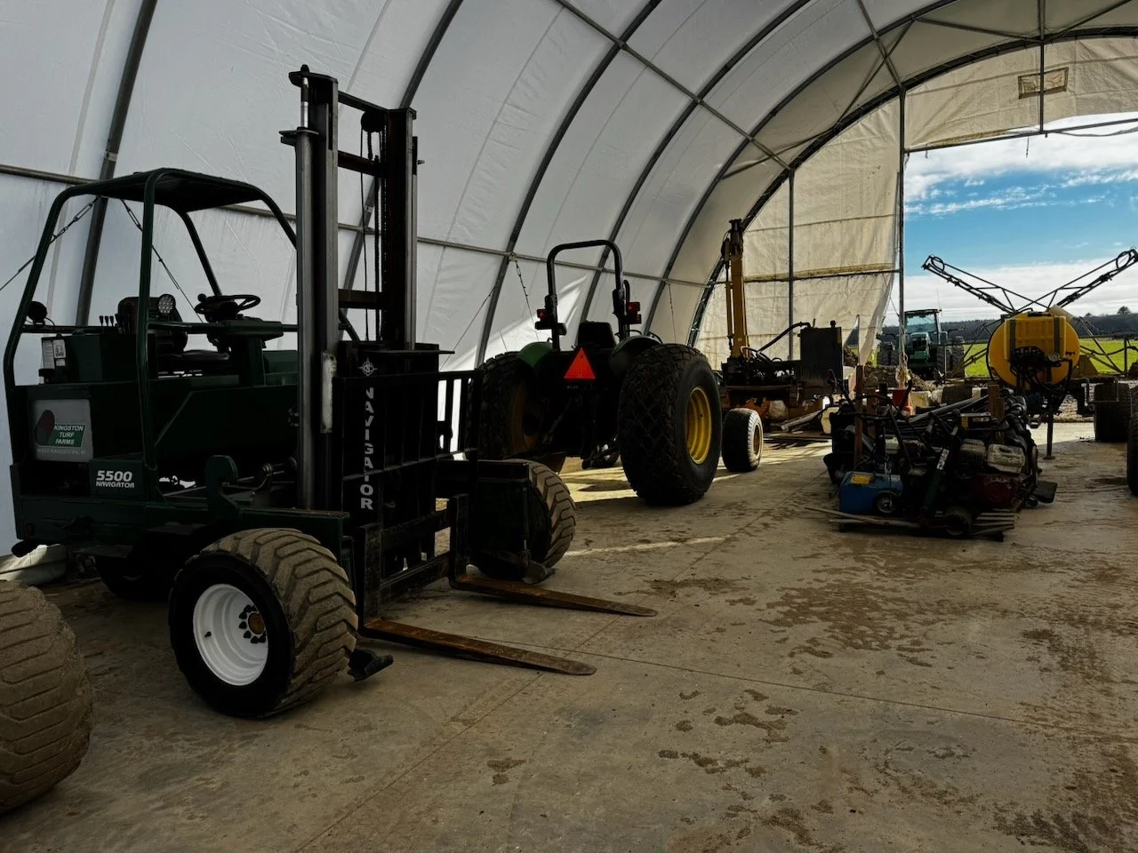 Library - 21 of 84.jpeg