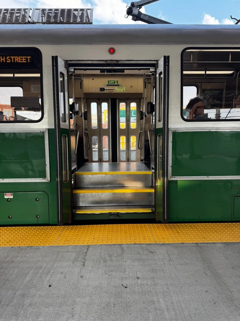 Library - 10 of 21.jpeg