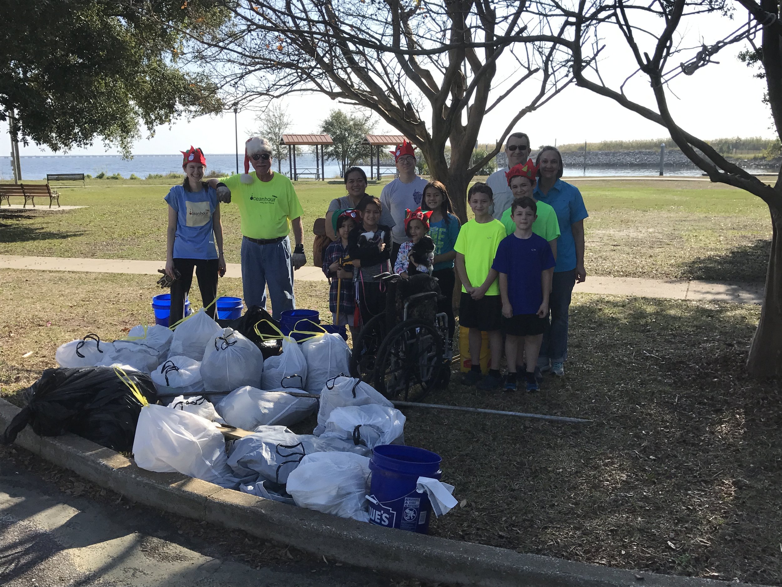 On the last OceanHour cleanup of 2016, 15 volunteers picked up 194 lbs of trash at Bartram Park. The wheelchair was a sad surprise. A further 3 volunteers at Project Greenshores picked up 12 lbs. The trash filled 18-13 Gal. and 4-33 Gal. trash bags. A lot of styrofoam taking up space!