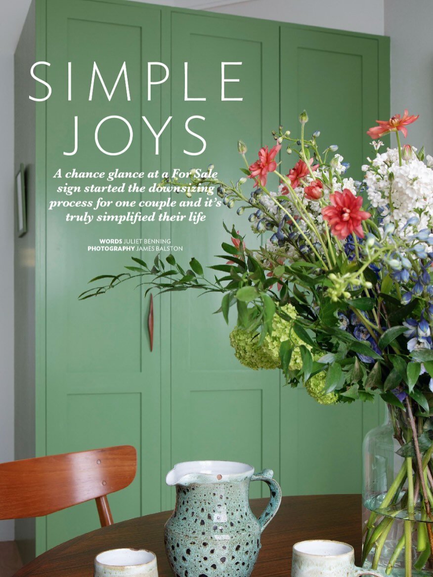 **Nesting for retirement** I wrote about this serene, peaceful flat for the November issue of @25beautifulhomesmagazine . Nicola Holden @nicolaholdendesigns created a striking yet harmonious interior scheme for this older couple who were downsizing. 