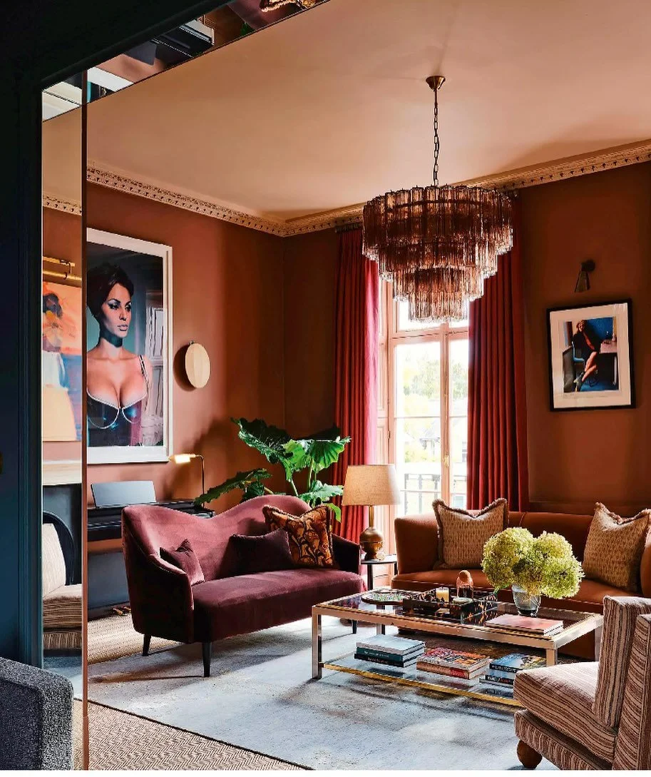**Smoke &amp; mirrors** I saw this images ages ago by @studioduggan shared on @1stdibs - I&rsquo;m inspired by the use of mirrors in the arch. It&rsquo;s chic, unusual yet completely practical, rebounding more light into this richly seductive space. 