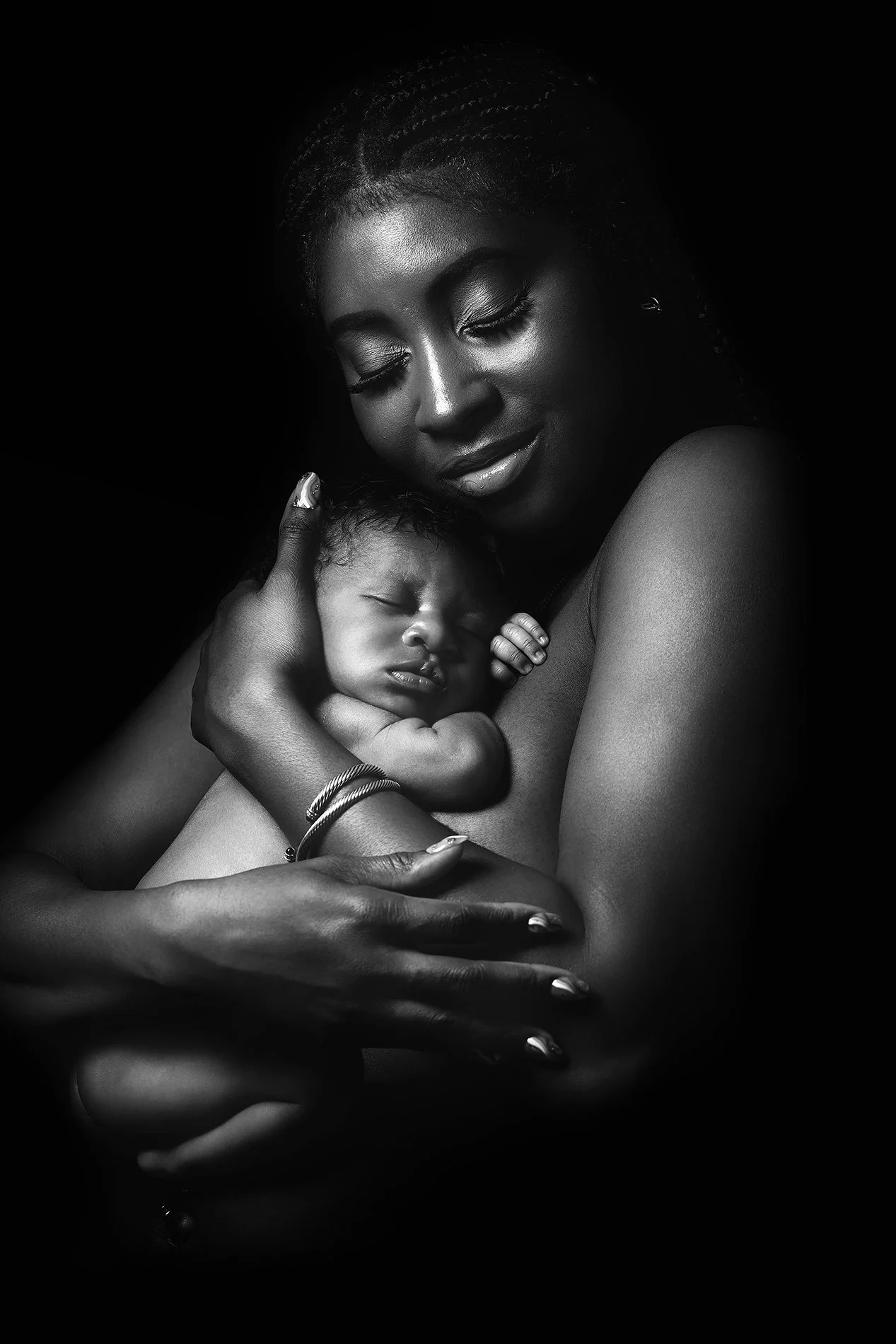 black & white maternity and newborn photography