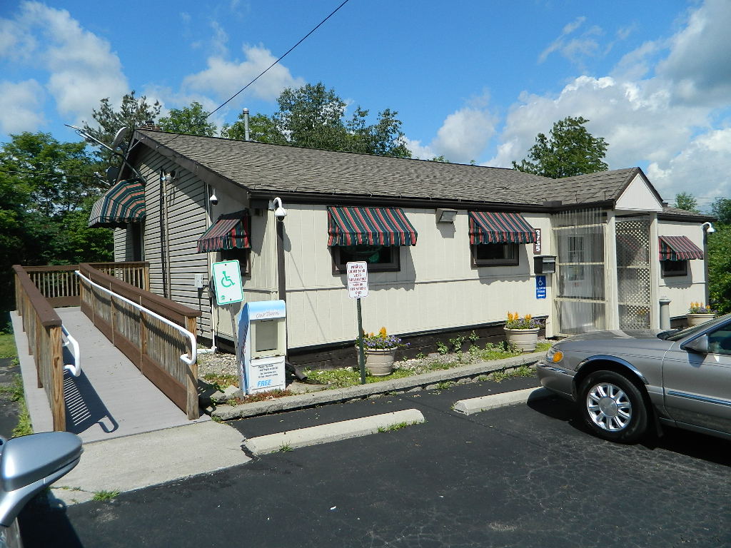 2755 Wm Penn Highway Johnstown 15909 - Asking $195,000 - VINCO PIZZA