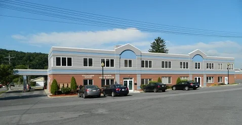 Park Place Professional Building 425 Park Place Windber, Pa 15963 Lease Rate$800 per MonthPlus Utilities