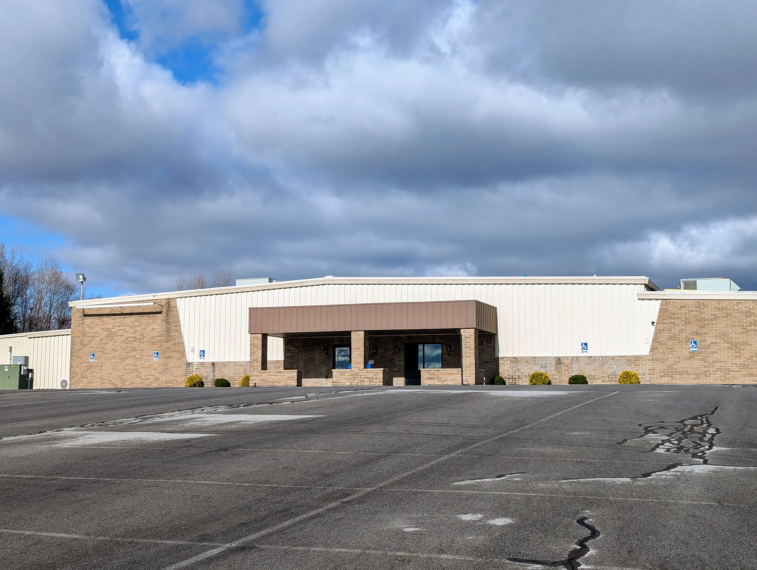 423 Walters Avenue, Johnstown PA 15902 - For Lease $8.67 PSF + NNN