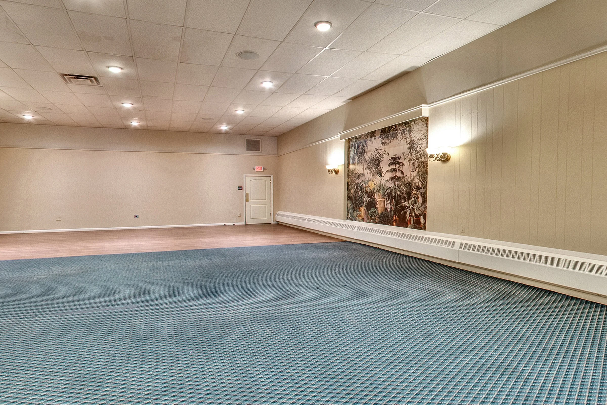 Chestnut Room-004.JPG