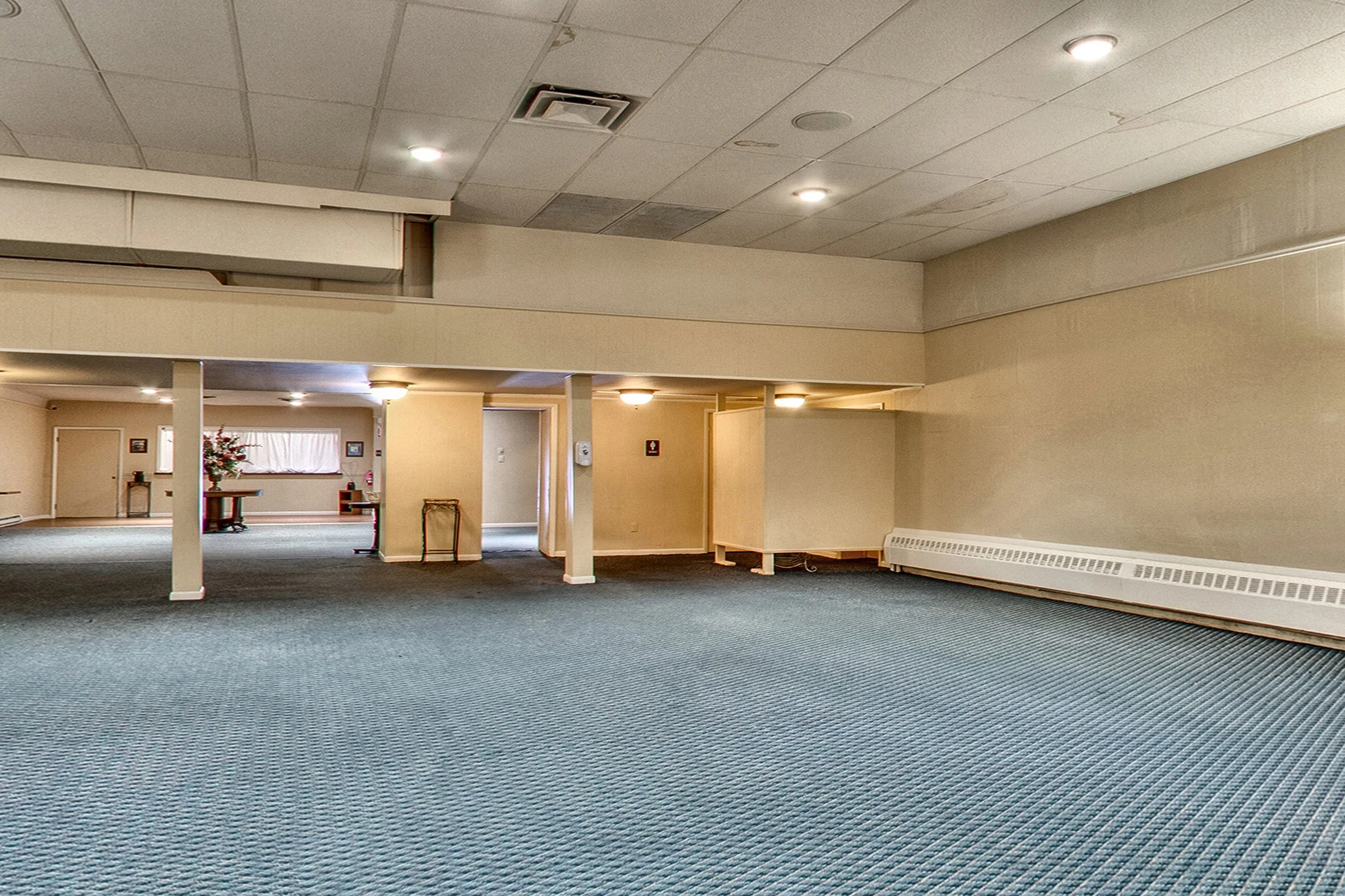 Chestnut Room-005.JPG