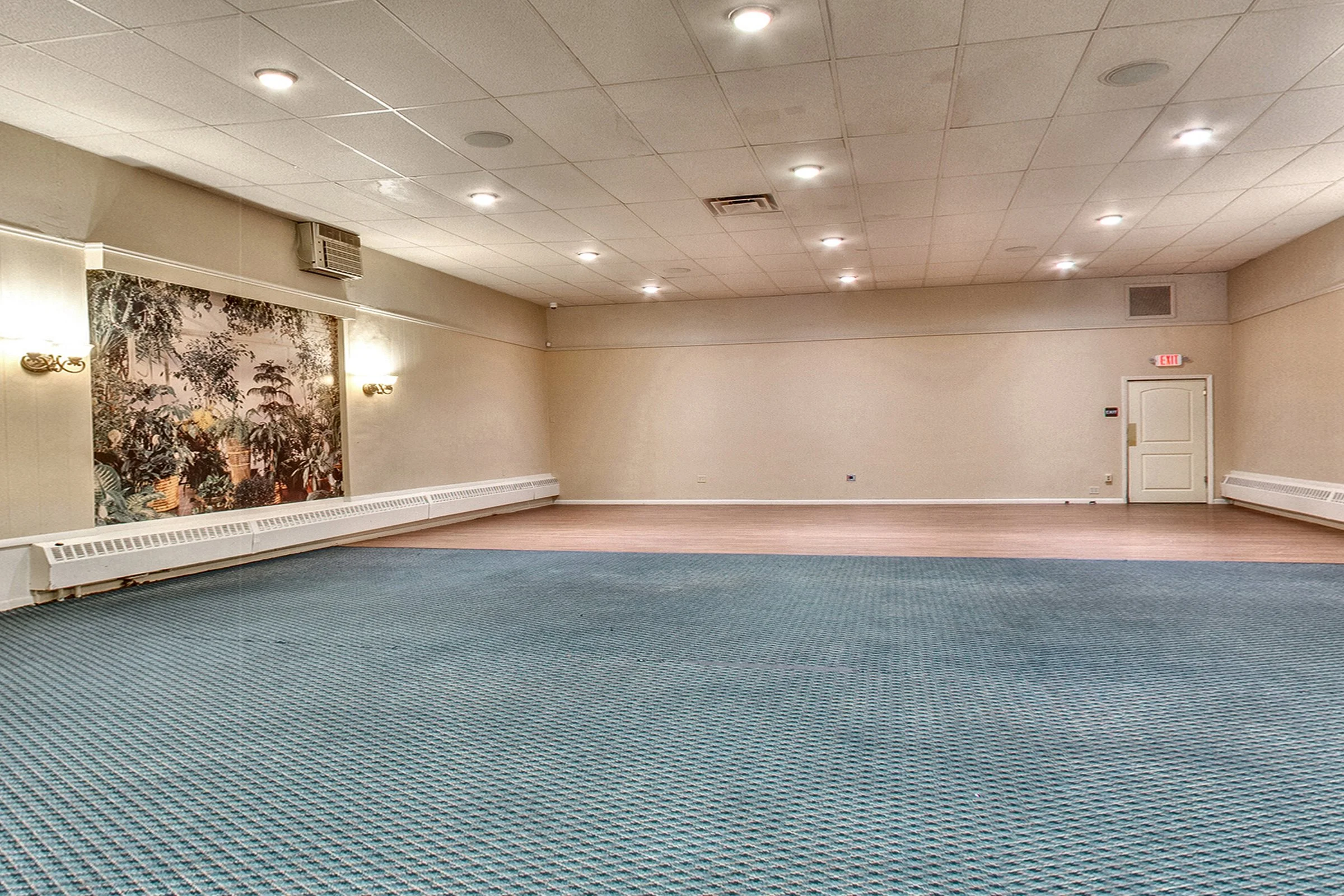 Chestnut Room-006.JPG