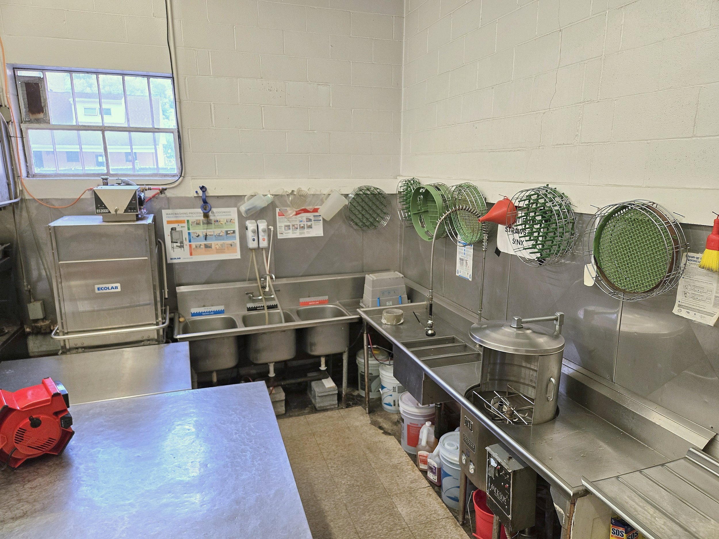 Kitchen 1-004.JPG