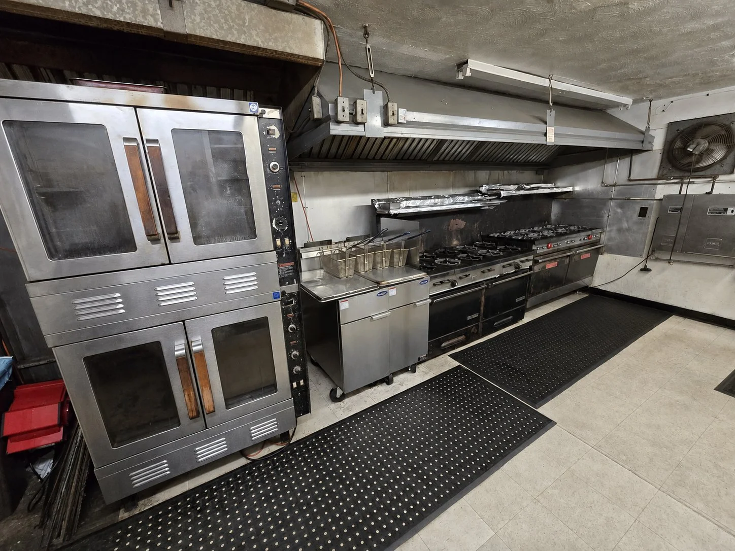 Kitchen 2-001.JPG