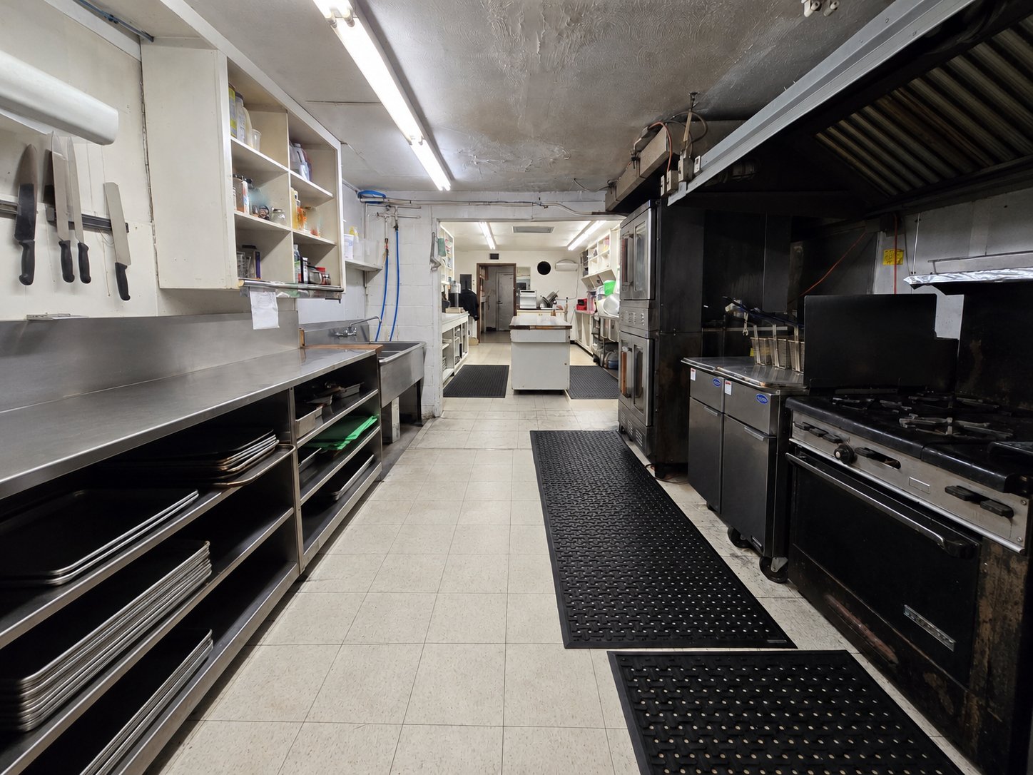 Kitchen 2-003.JPG