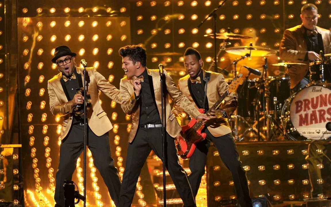 bruno-mars-grammys-performance-2012-11.jpg