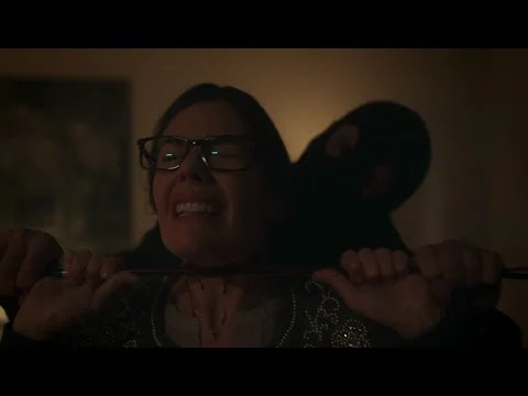 Riverdale - Ms Grundy's Death - "A Kiss Before Dying" (2x01)