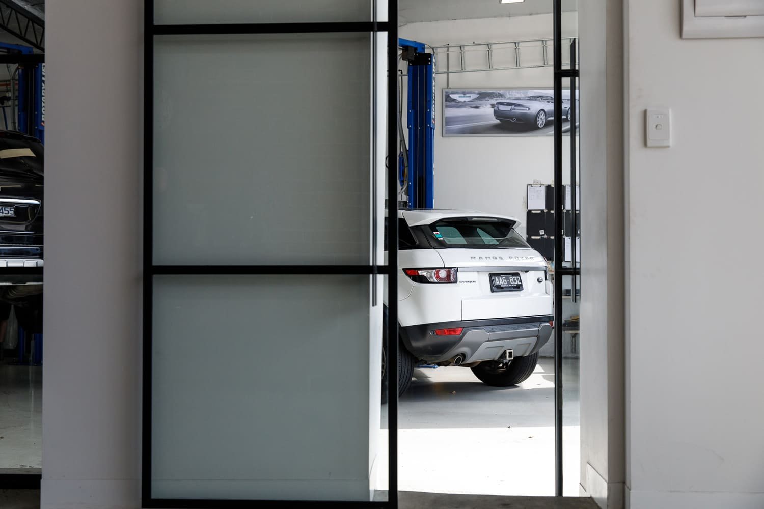 Cox Auto Internal Single Hinged Door With Custom Pull And Obscure Glass