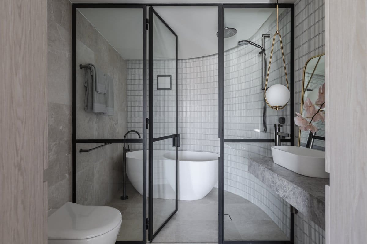 Two Panel Screen Shower With a Single Steel Door