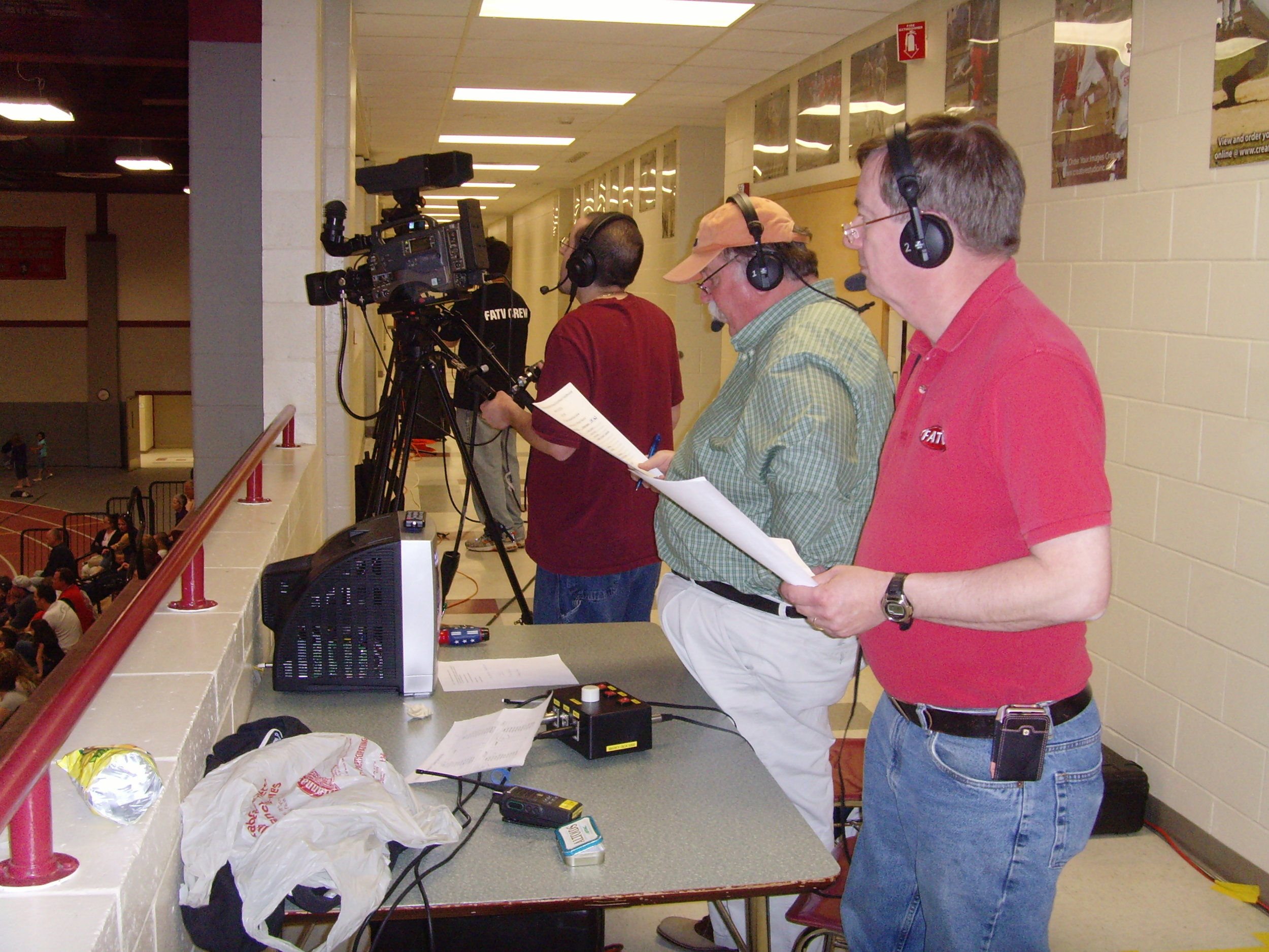 LUKE CONRY DAVE SVENS FHS BBALL.JPG