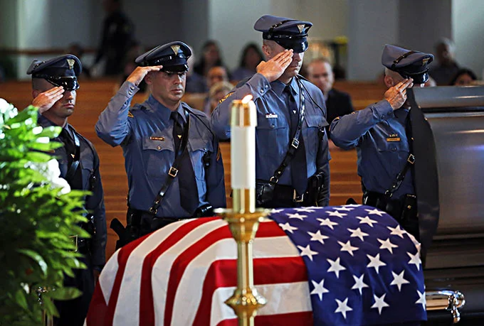 Dallas_Police_visitation_pool_photo.jpg