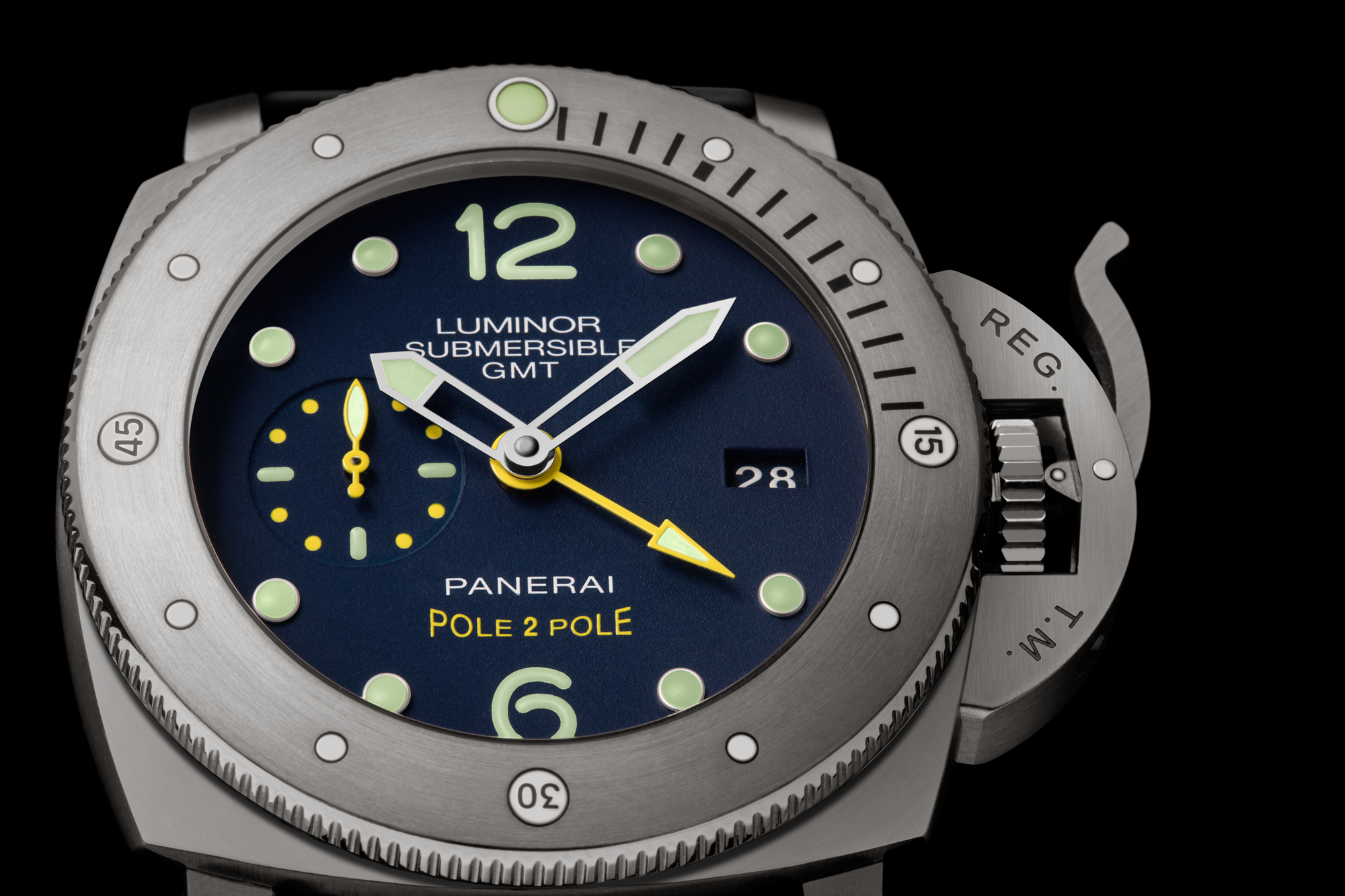panerai-luminor-submersible-1950-gmt-mike-horn-pole2pole-4.png