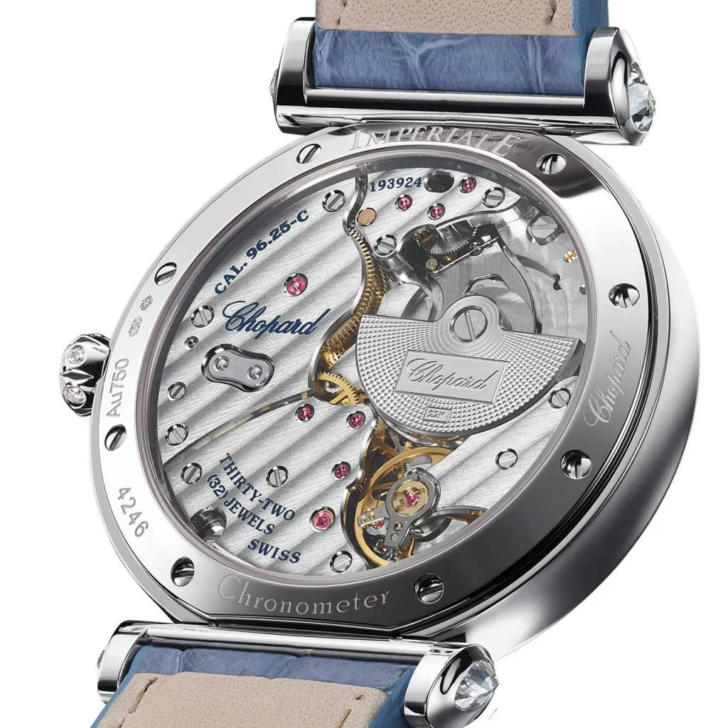 The Chopard Imperiale Moonphase shows off its L.U.C 96.25-C movement with micro rotor