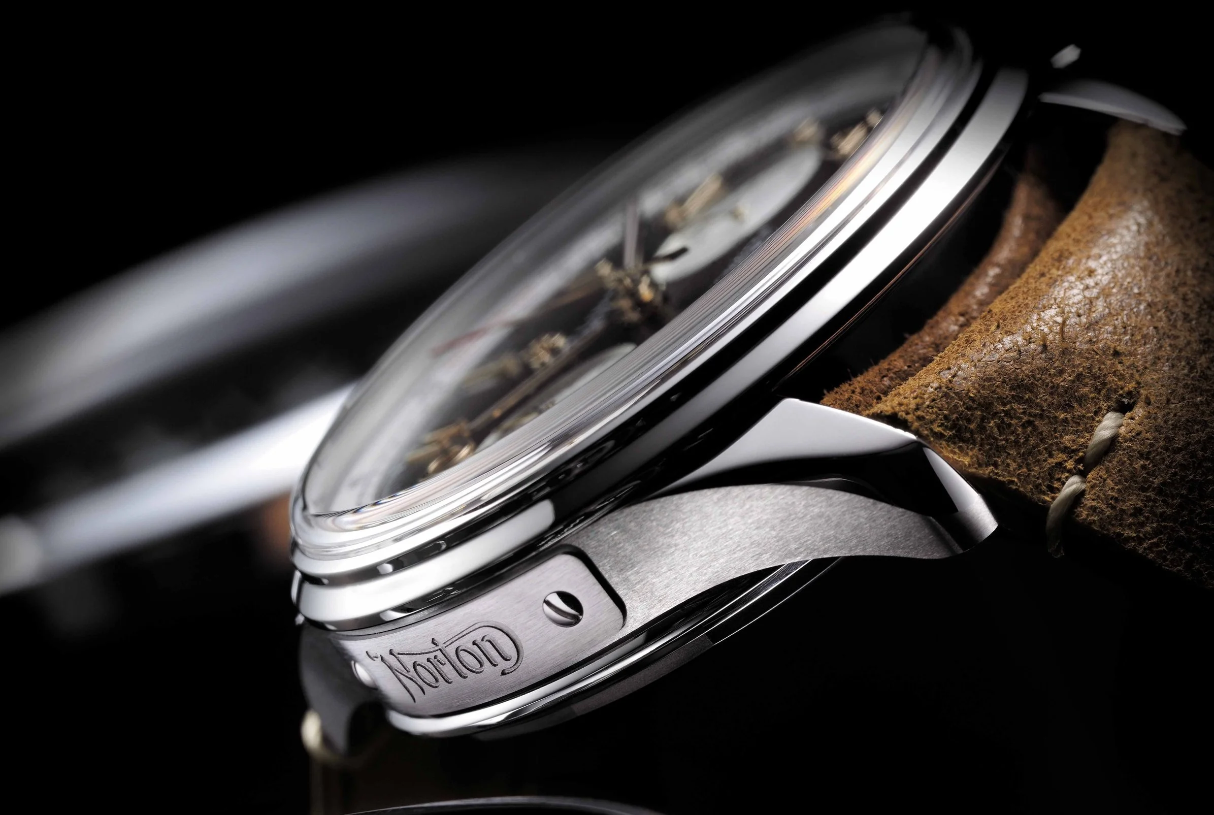 03_premier_b01_chronograph_42_norton_edition_21132_18-03-19.jpg