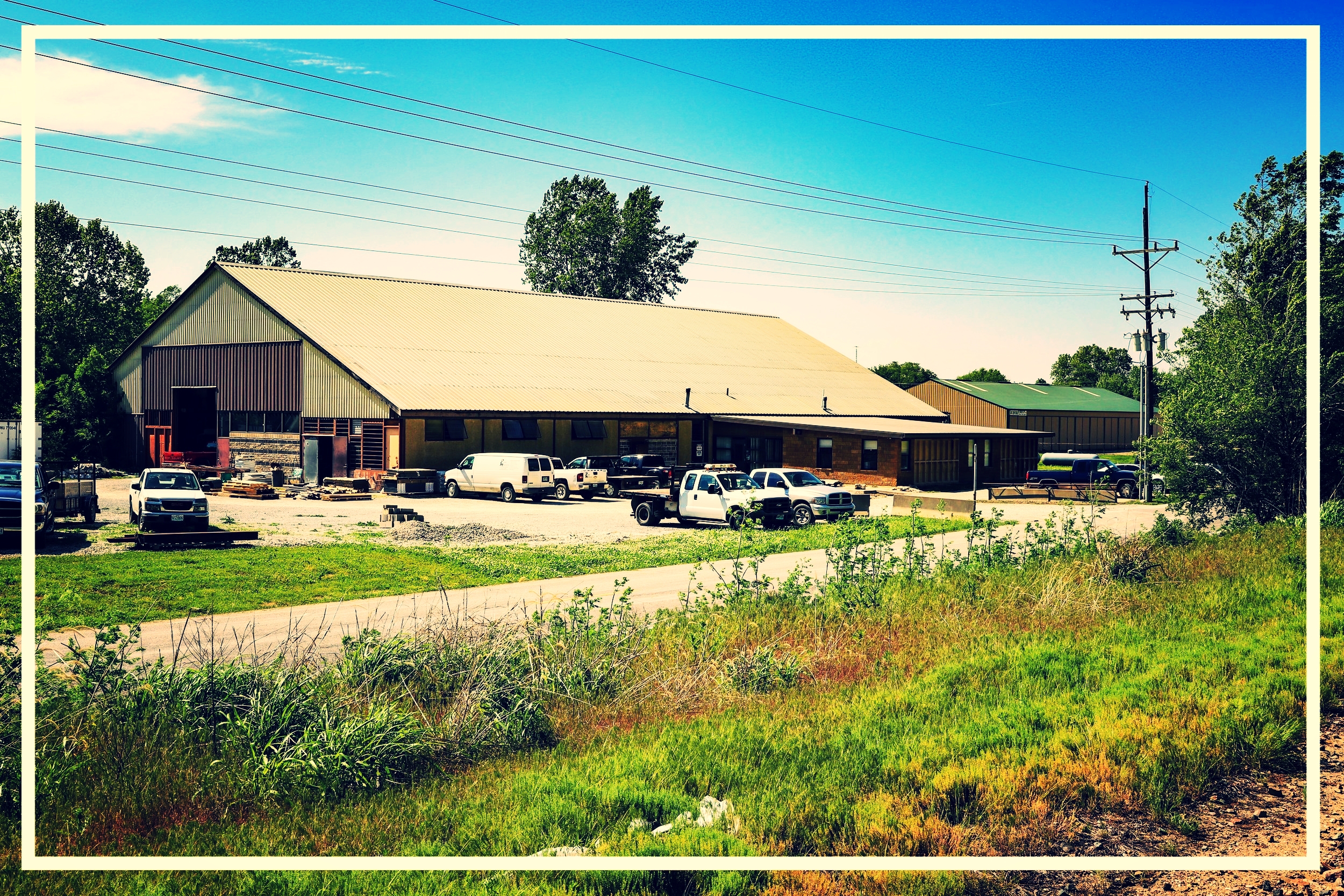 Pioneer Material Inc. is located at 3910 Waterworks Rd. St. Joseph, MO 64505.