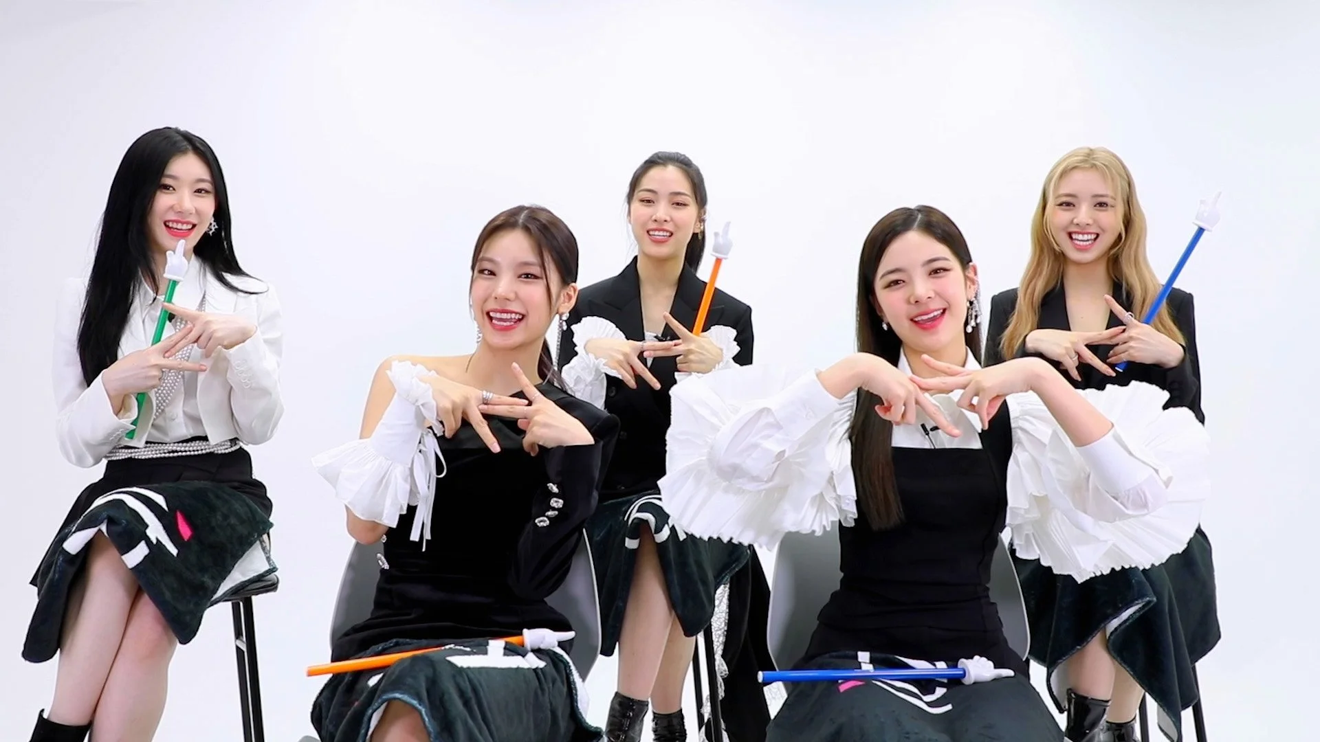 ITZY Plays 'Most Likely To'