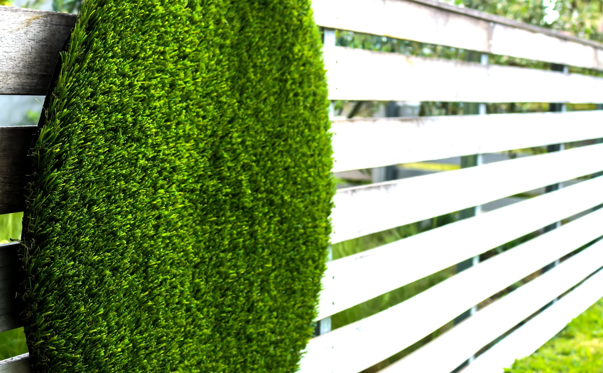 Mat on horizontal fence.jpg