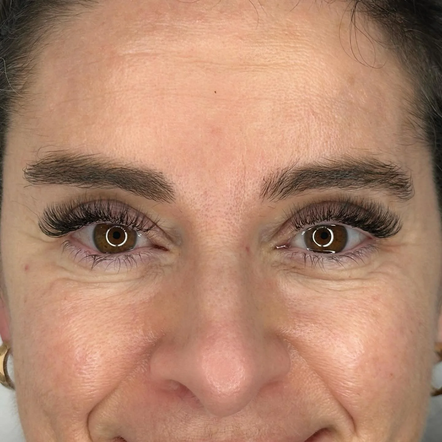 🌸 Hybrid Lash Glow-Up 🌸

A blend of classics + volume for the prettiest lifted, wispy finish.
If you love natural&hellip;but want MORE? This is your set. Lashes by Veronica 🖤 #beautyrulepdx #thebeautycollectivepdx #portlandlashes