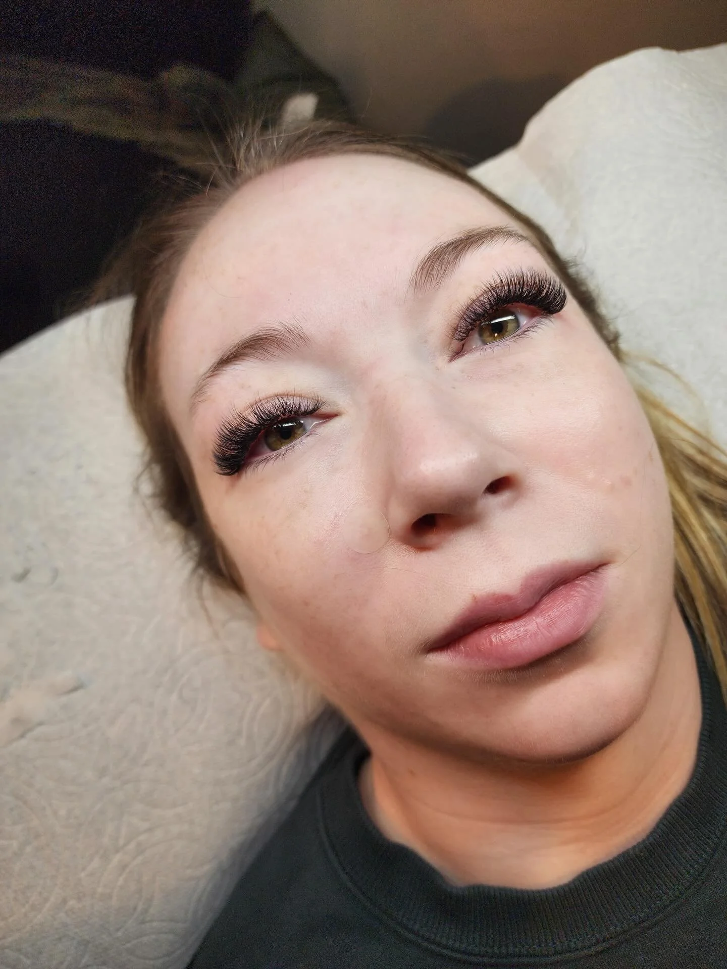 Look at this beautiful set!! 🤩 Lashes by Alexandria 🖤#beautyrulepdx #portlandhybridlashes #lashespdx #botoxpdx #hydrafacialpdx