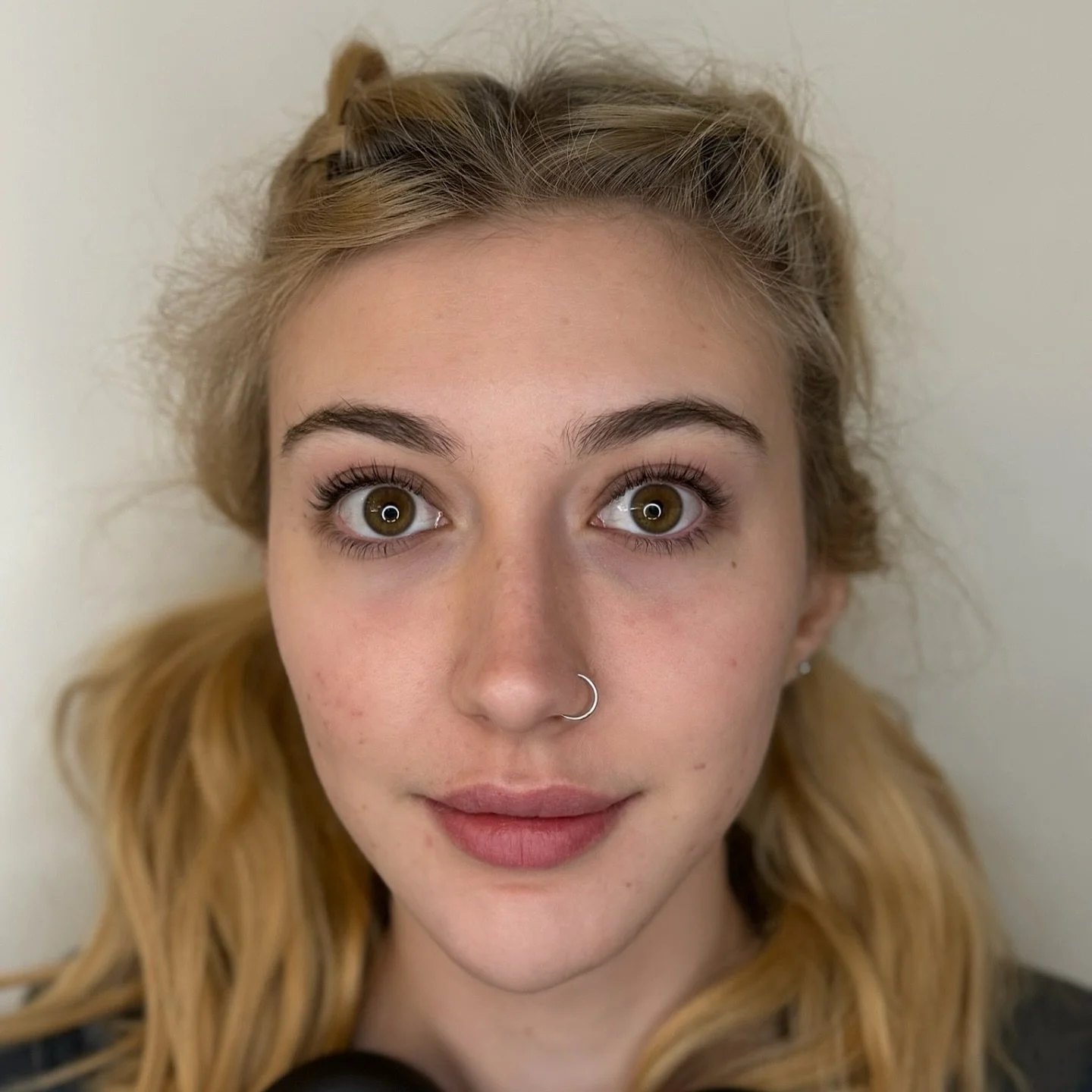 Lifted, tinted, and totally smitten 💕 Your natural lashes, just way cuter. A lash lift + tint gives you that wide-eyed, fresh-faced glow&mdash;no mascara needed! Lashes by Rachel 🖤#beautyrulepdx #lashliftpdx #medspapdx #eyelashextensionspdx #skinca