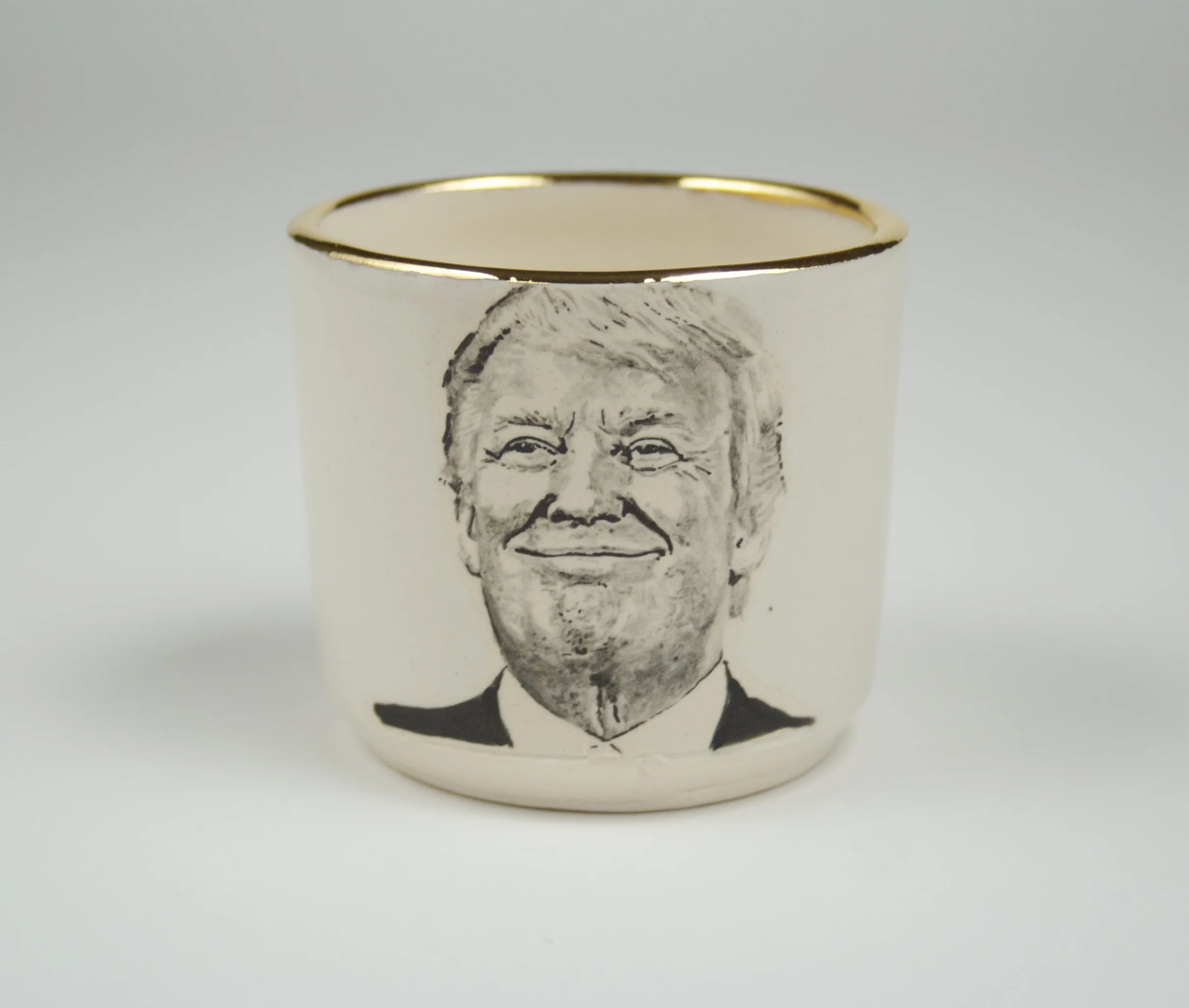 DONALD TRUMP