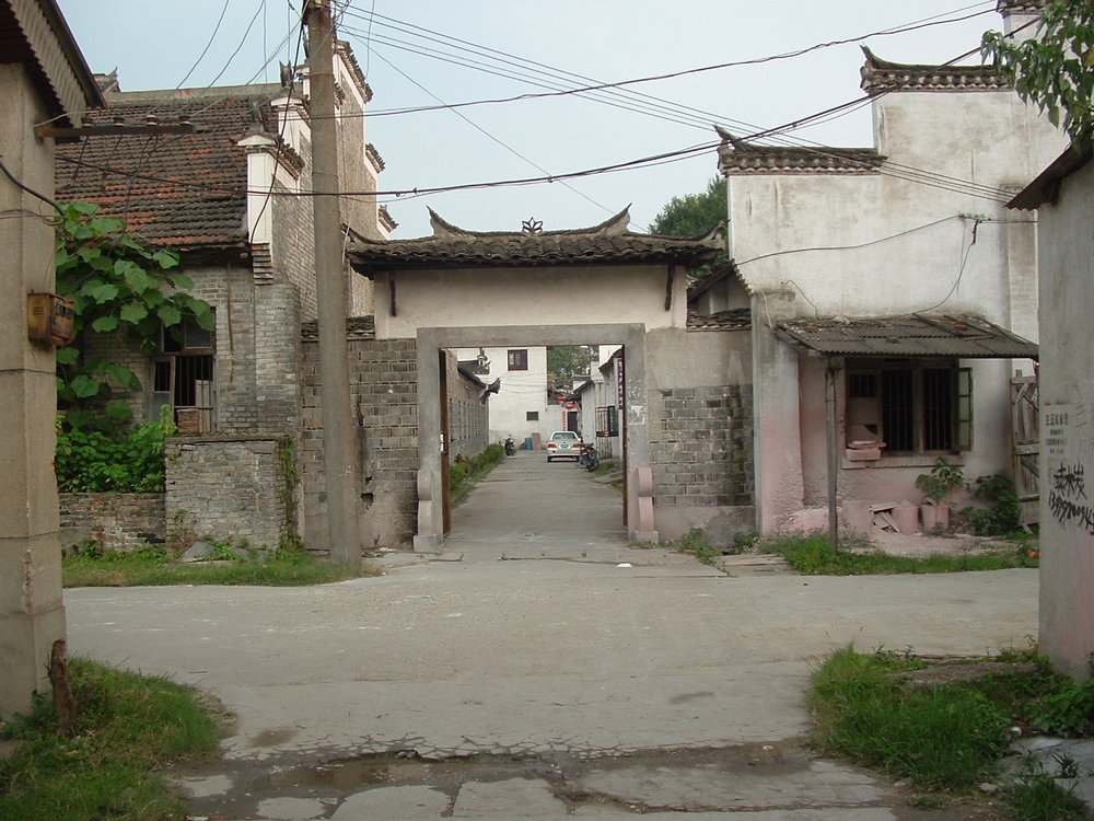  just outside the entrance to the PWS Residency-- rows and rows of warehouses and storefronts housing cottage industry ceramics "factories" 