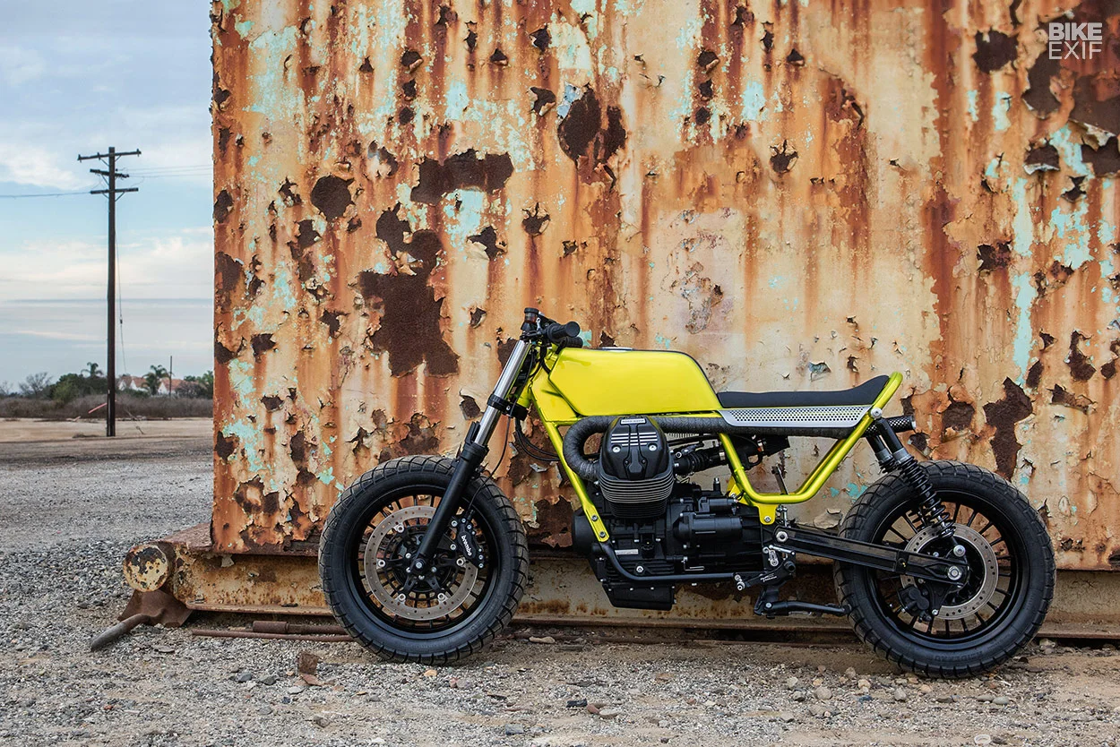 moto-guzzi-v9-tracker.jpg