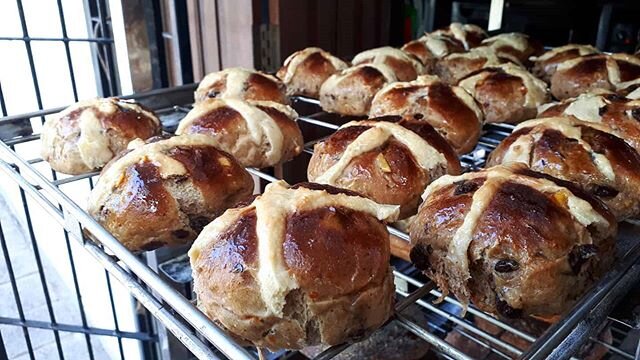 Testing what may one day become our hot cross buns. They are ridiculously soft. Of course it has sourdough culture. :) Clearly I need to get piping bags for the bakery now.

#hotcrossbuns #colombofood #colombo #wildyeast #sourdough.