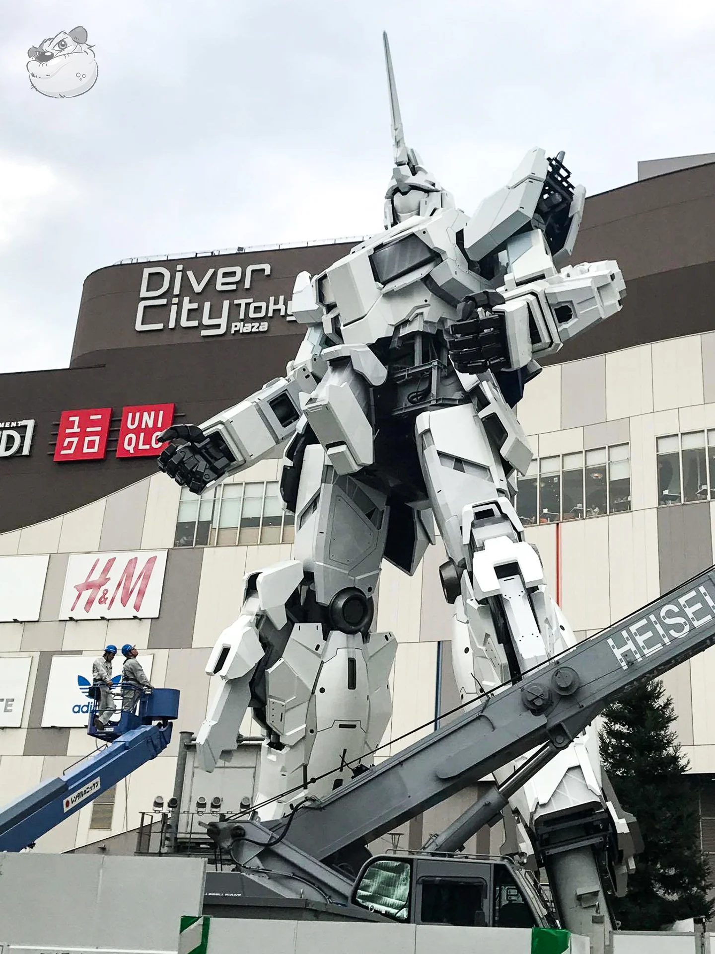Gundam Unicorn Full Scale 11 WIP — Paint on Plastic