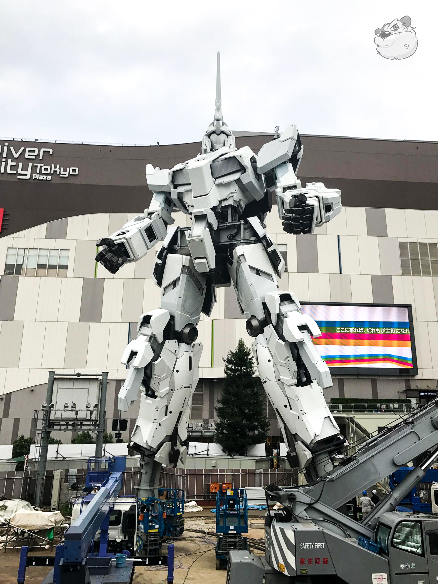 Gundam Unicorn Full Scale 1:1 WIP — Paint on Plastic