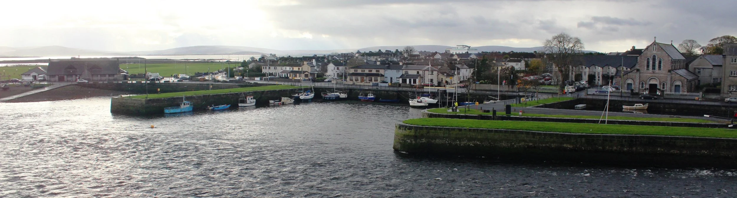 Claddagh Panorama.JPG