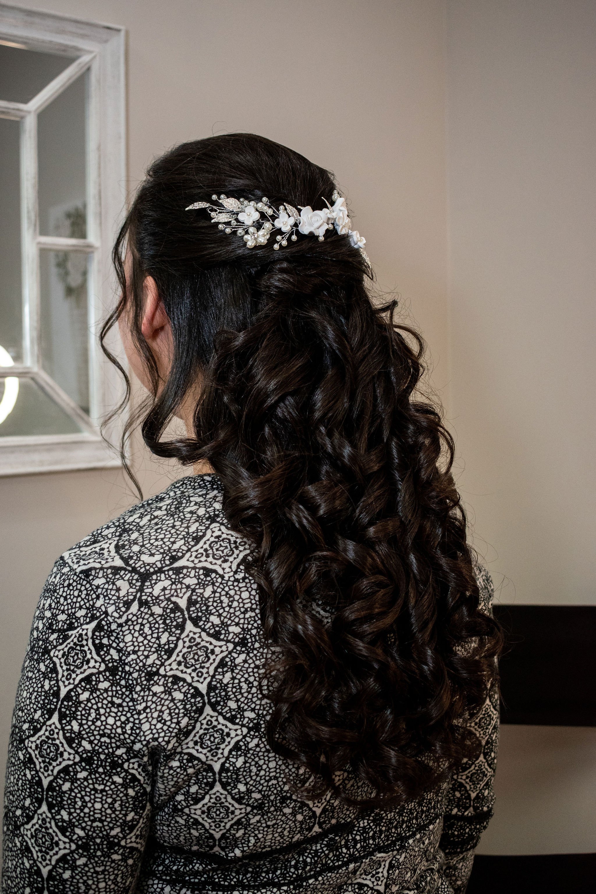 wedding day hair styles 2024