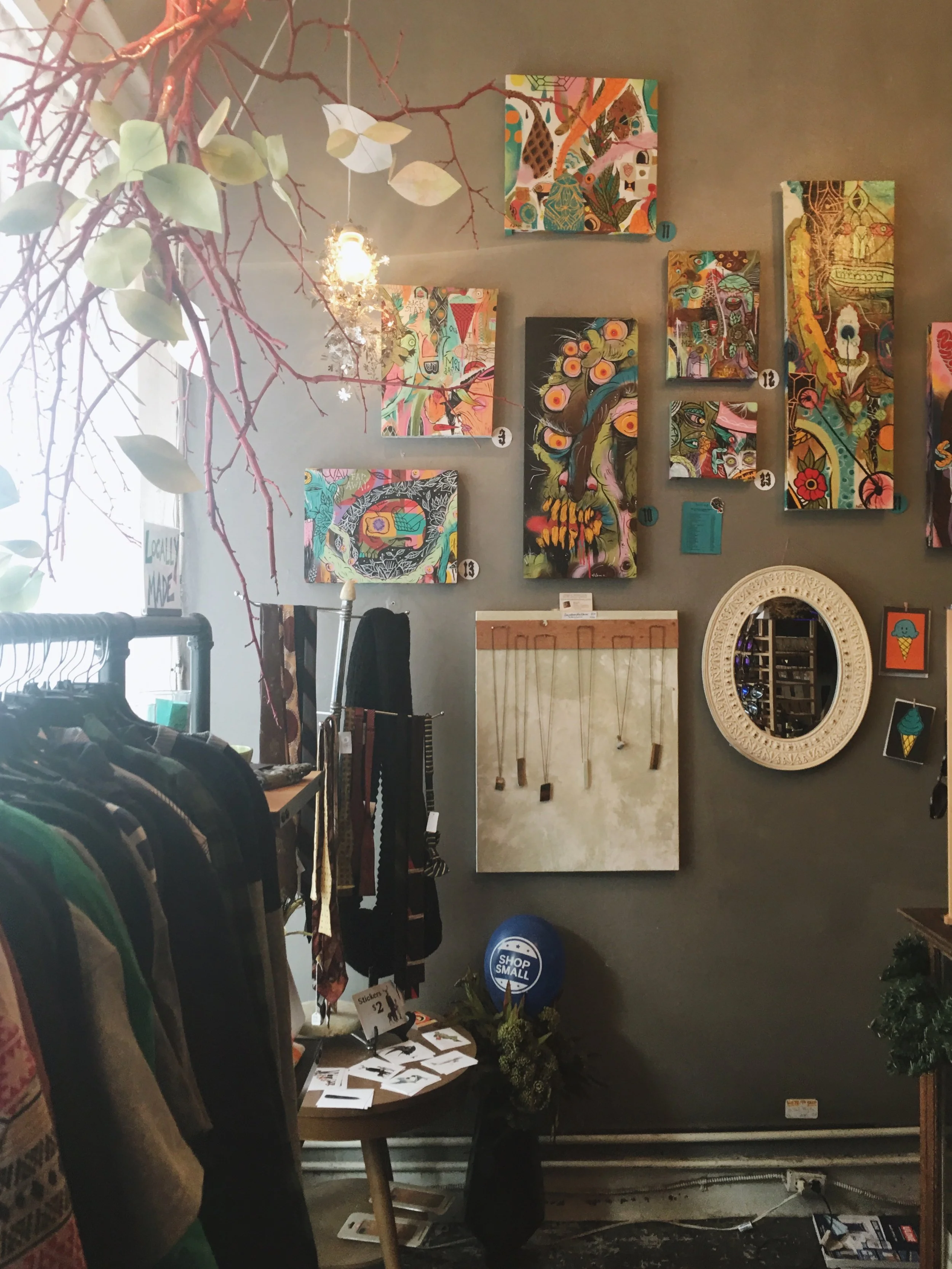 Thread is a unique boutique of men and women's fashion including accessories, house wares and original pieces of art.