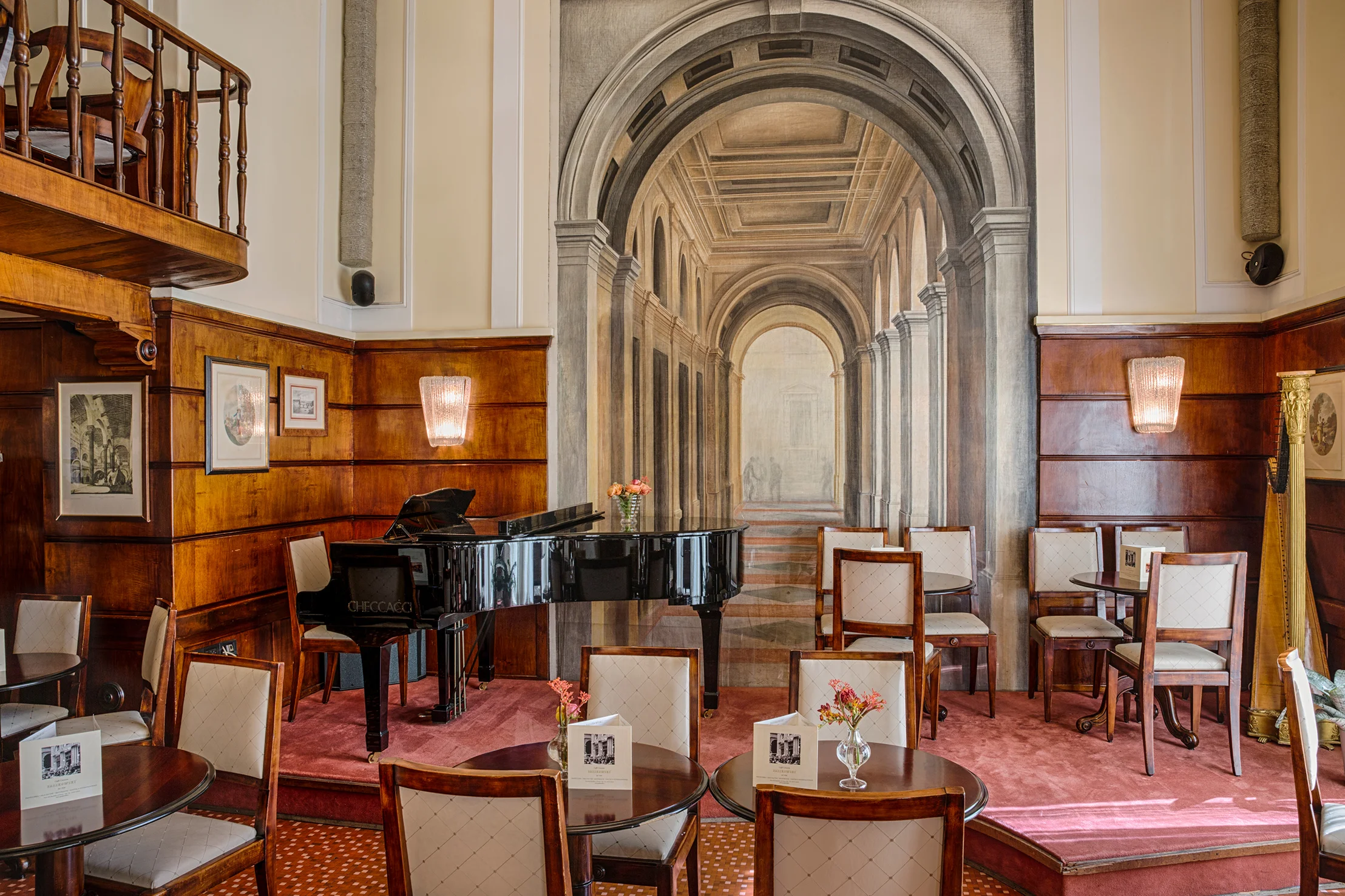 Restaurant hall - detail