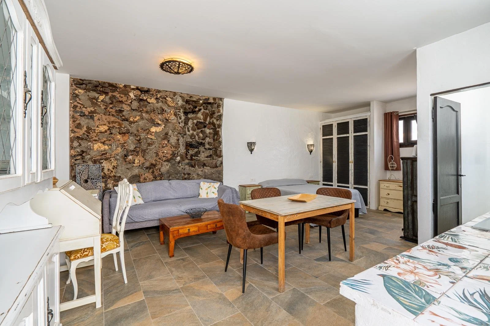 WhatsApp Image 2025-11-10 at 17.04.22_252b64ed.jpg