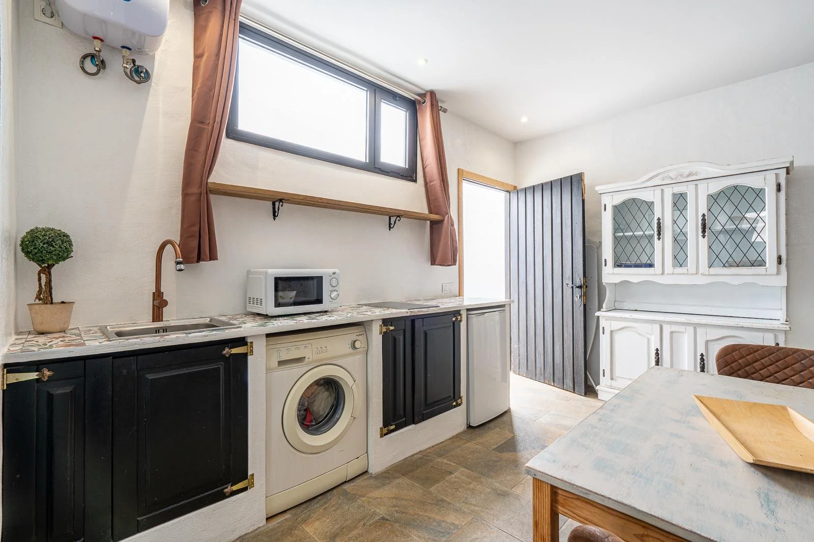 WhatsApp Image 2025-11-10 at 17.04.22_e693dd7e.jpg