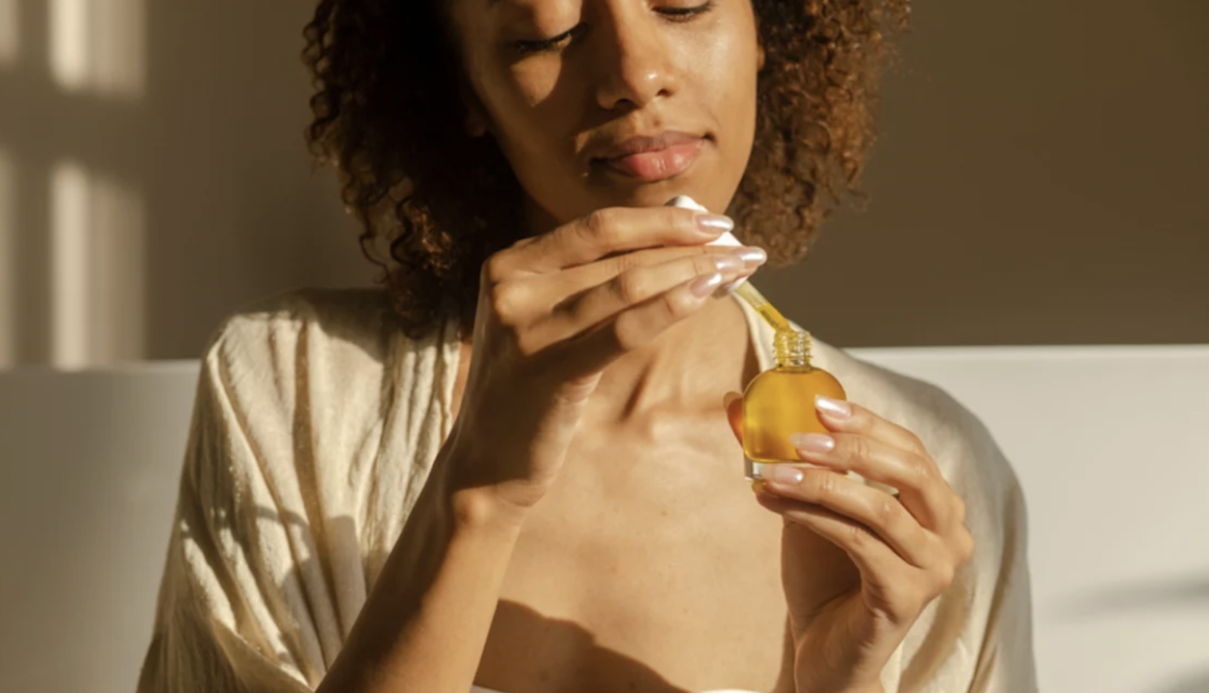 Well+Good | Derms Say Vitamin C and Niacinamide Are 2 of the Best Antioxidants To Include in Your Skin-Care Routine—Here’s Why