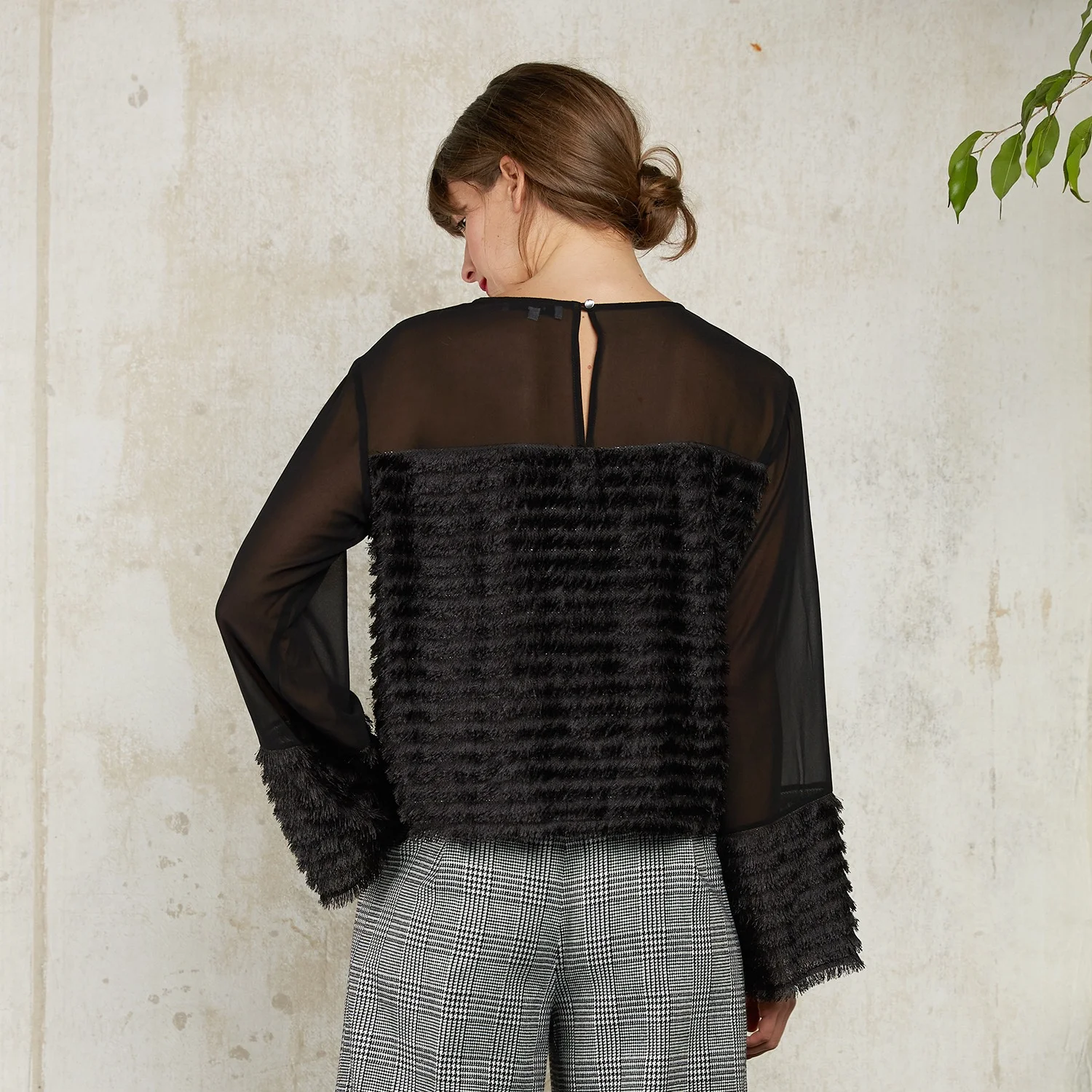 leona-fringe-top-model-back-squashed.jpg