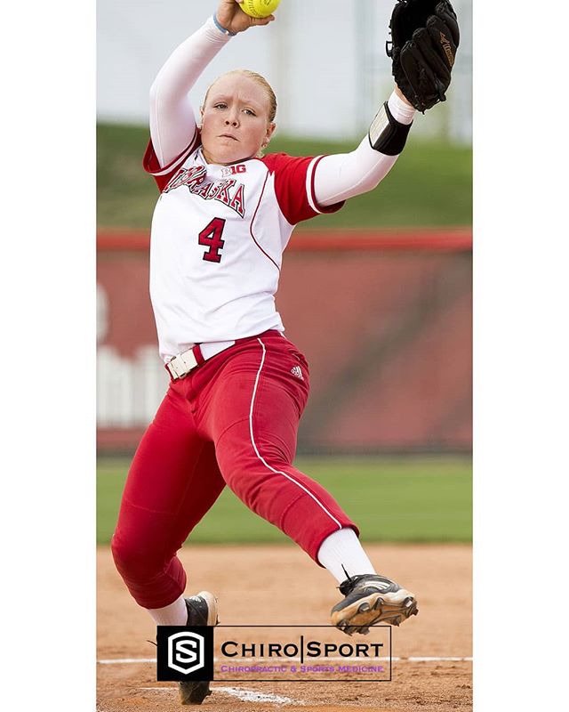 SOFTBALL PITCHERS &amp; UPPER EXTREMITY PAIN
.
New Research from JSAMS 10/2019.
.
In 53 Div. 1 softball pitchers 30 were pain-free and 23 in pain.
.
Tests showed significantly greater throwing side hip external (ER) range of motion (ROM), throwing si