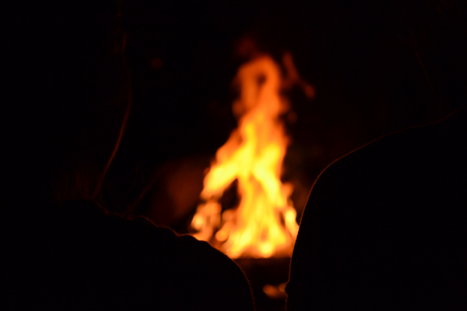 couple-at-the-bonfire.jpg