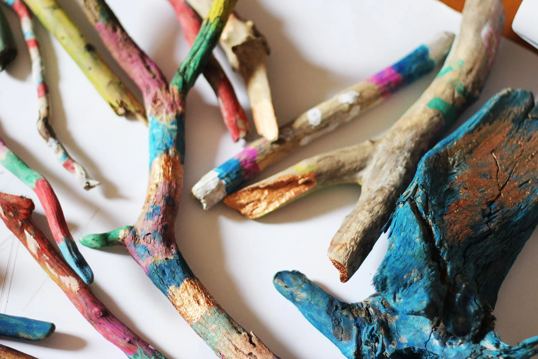 Pieces of printed driftwood for a final installation