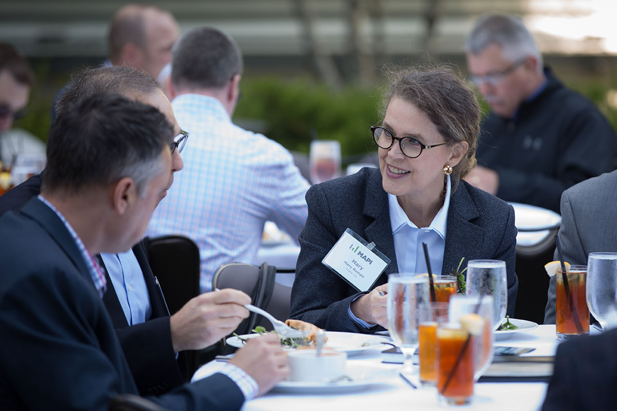 7H2A6218-networking1.jpg