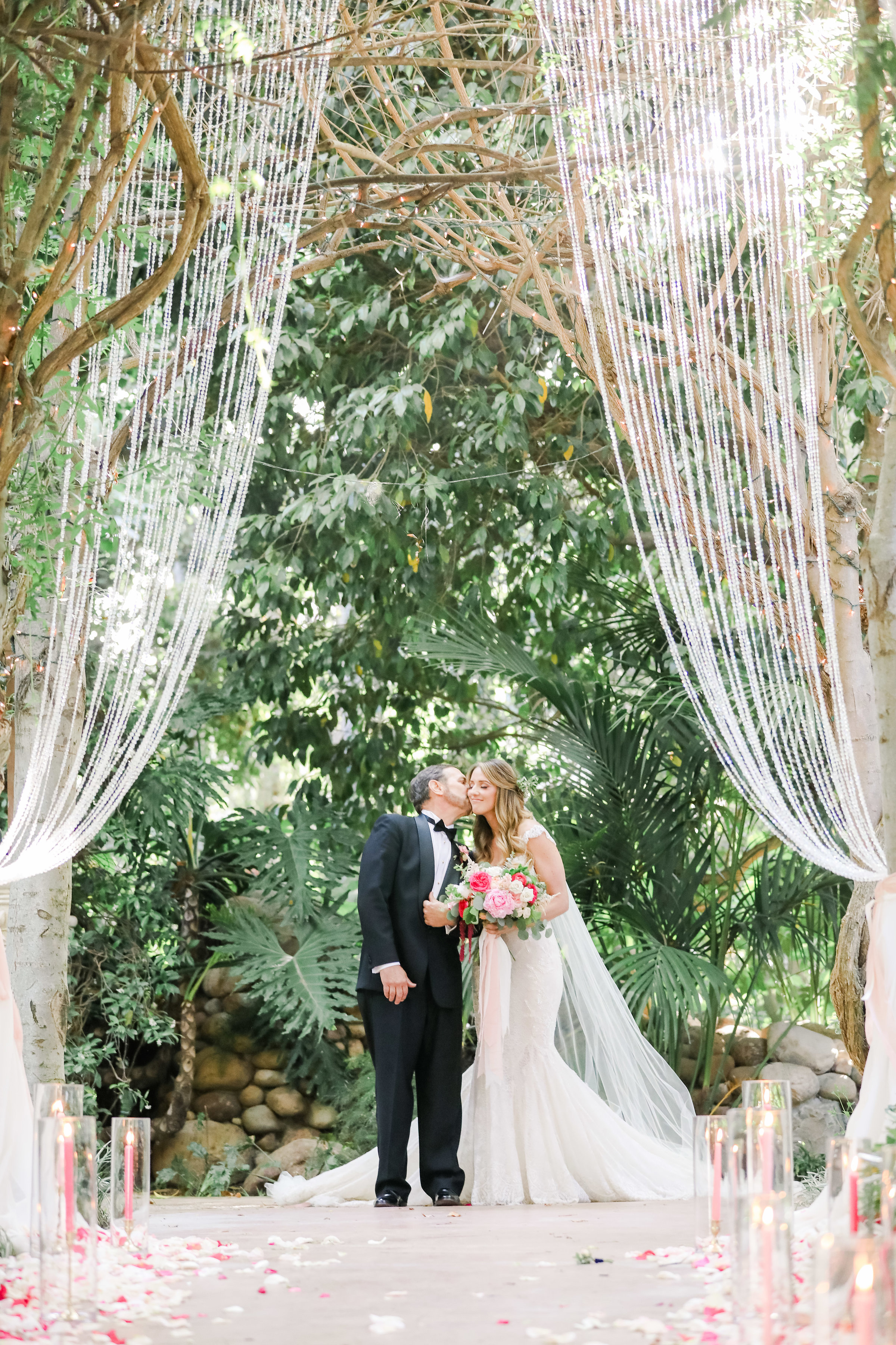 JennyQuicksallPhotography_www.jennyquicksall.com_WestlakeVillageInn_HartleyBotanicaWedding_-655.jpg